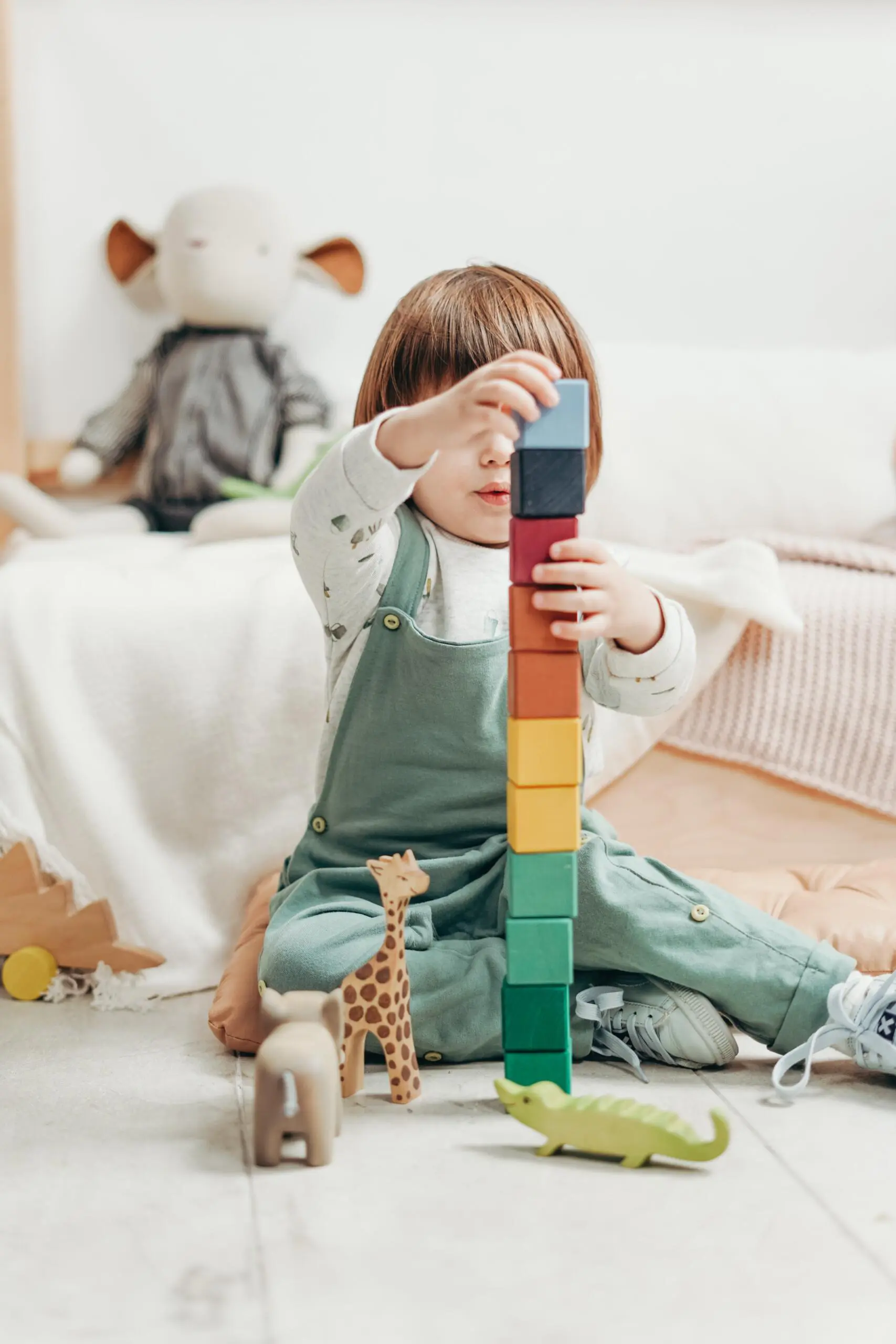 Bambino nella sua cameretta