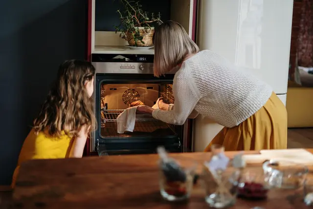 Perché coinvolgere i bambini nelle faccende domestiche
