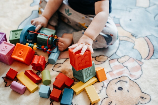 Attività creative per il tempo libero dei bambini: idee divertenti per stimolare la fantasia